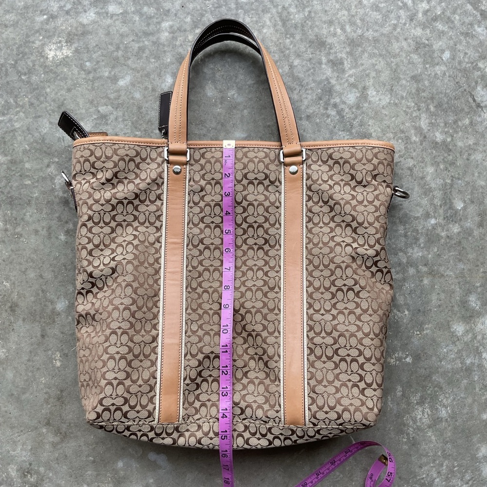 Coach Brown and Tan signature Tote Bag F77142 - Picture 7 of 9